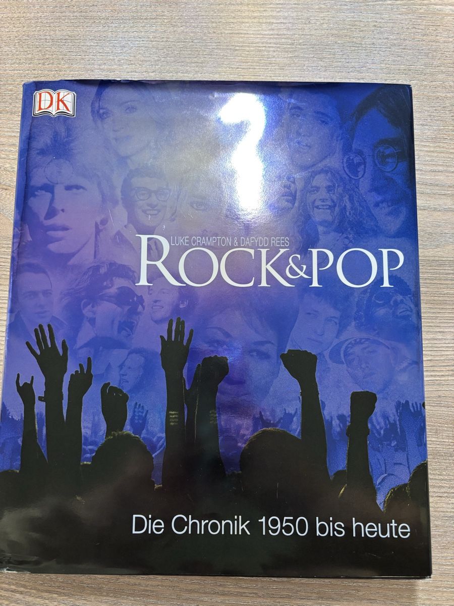 Libri: Rock&Pop Die Chronik 1950 bis heute Buch – Usato da Aesch BL venduto da Jelu20 1