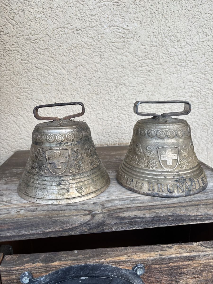 Glocken & Treicheln: 2 Gusset Glöggli – Gebraucht aus Schangnau von Roseggli82