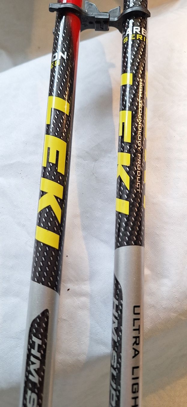 Leki Bastoncini da trekking: LEKI Wanderstöcke Carbon Ultralight – Usato da Innertkirchen venduto da mar_km9t