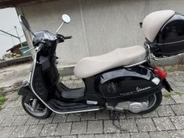 Piaggio Vespa GTS 125 Roller schwarz 93320 km 2007