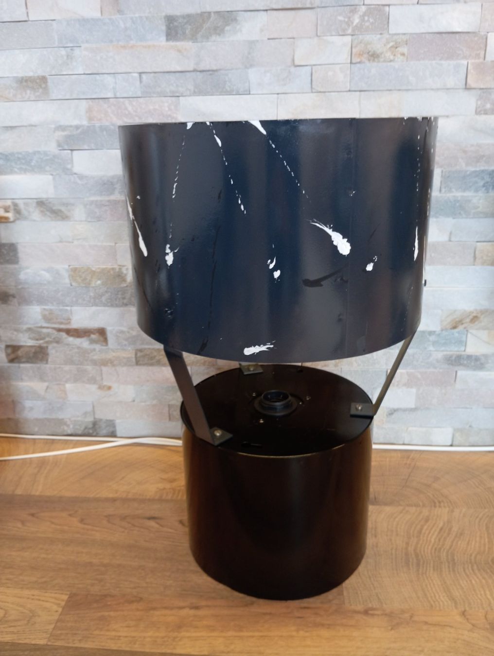 Lampade: ****Fabrik Industrie Stehlampe**** – Usato da Giswil venduto da Zumdesign 2