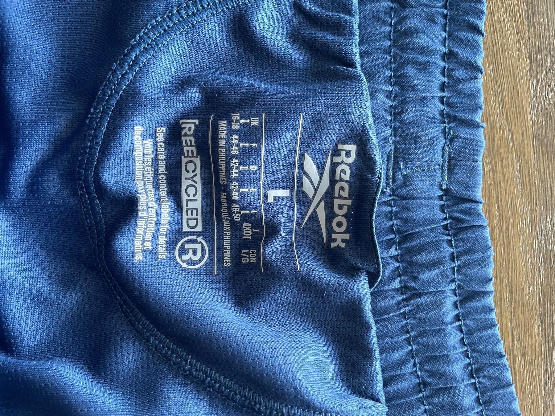 Reebok Pantaloni: Short Reebok – Usato da Olten venduto da B3ren 3