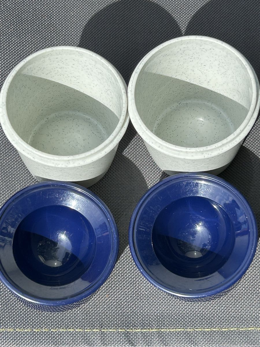 Altre Stoviglie: Zwei Eierbecher von Tupperware, guter Zustand. – Nuovo (secondo la descrizione) da Laufen venduto da Jassi.quinn 2