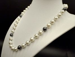 Elegante Perlenkette, Vintage