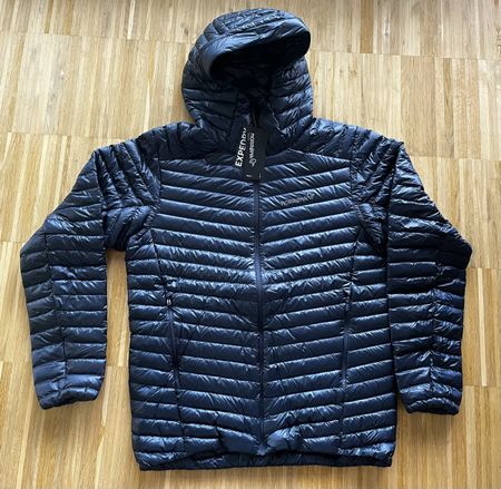 Norrona Trollveggen Superlight Down Hood Gr. L Neu