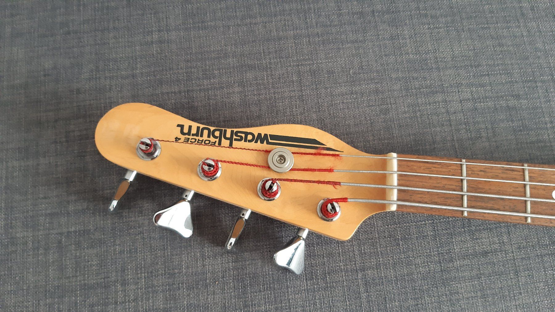 Strumenti musicali: Washburn Force 4 Precision E-Bass – Usato da Basel venduto da odradek 1
