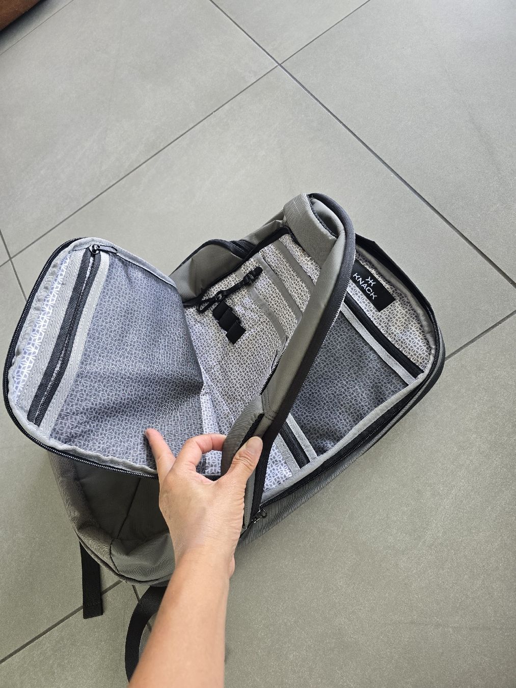 Zaini: Brand New Suitcase style Knack backpack – Nuovo (secondo la descrizione) da Kilchberg ZH venduto da MandyKilchberg 2