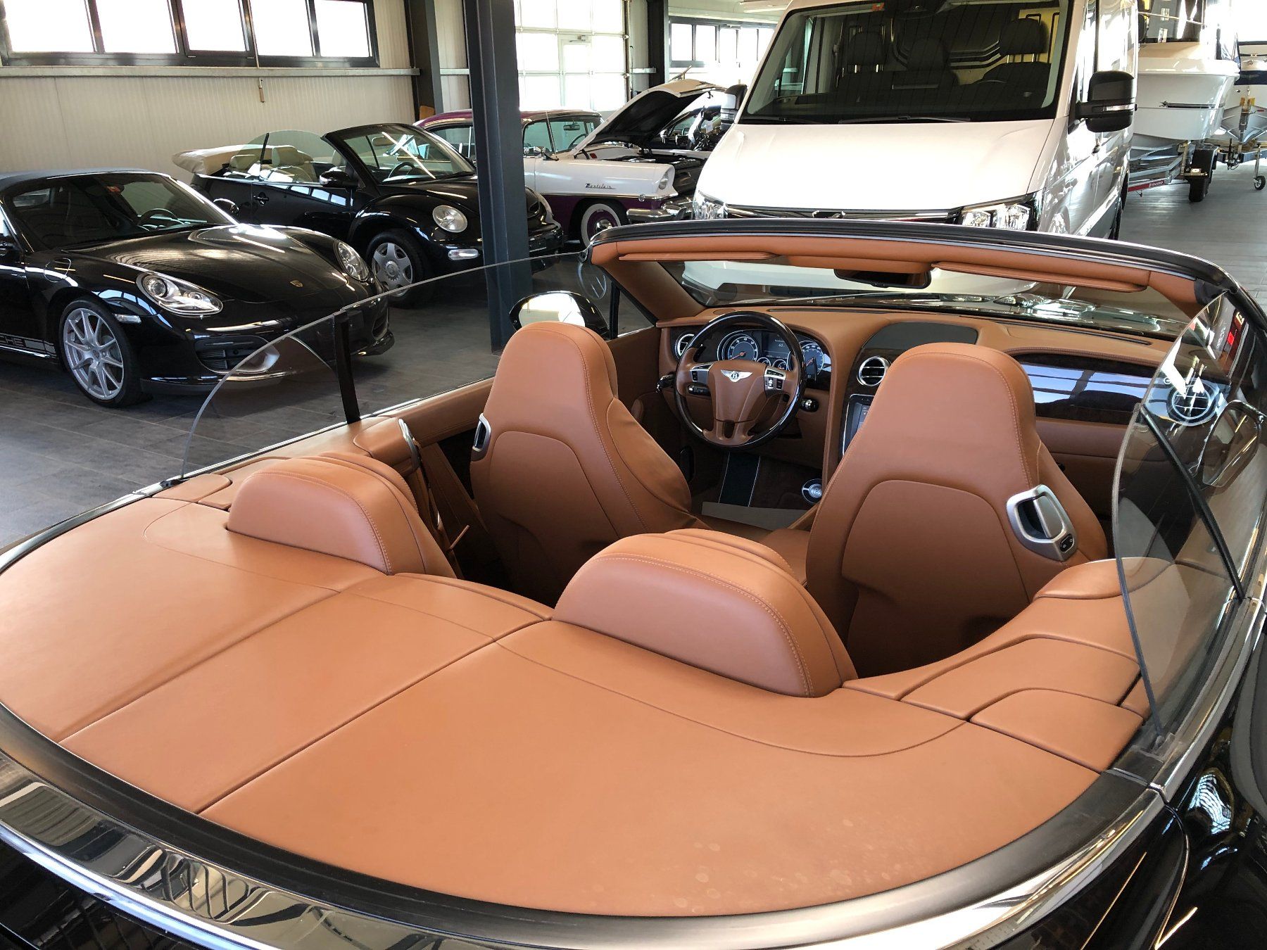 Bentley Automobili: BENTLEY Continental GTC 4.0 V8 – Usato da Gampelen venduto da Steuer0 7