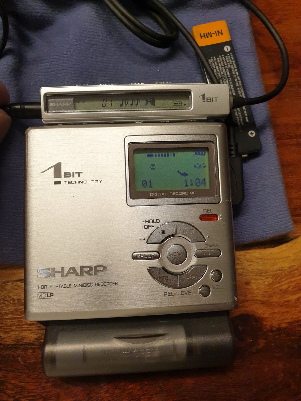 Minidisc: Minidisc Sharp MD-D470H mit div. Zubehör – Gebraucht aus Rain von chesz 3