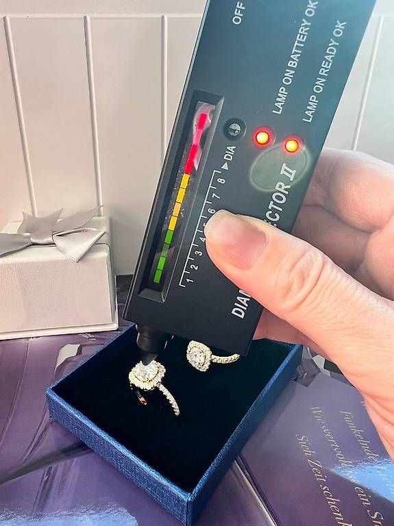 Anelli: Eleganter 2ct Moissanit Ringgröße 7 – Nuovo e nell'imballaggio originale da Thalwil venduto da han_2b8c 6