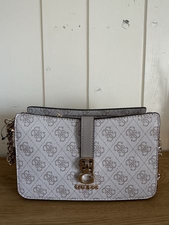 Handtasche von Guess