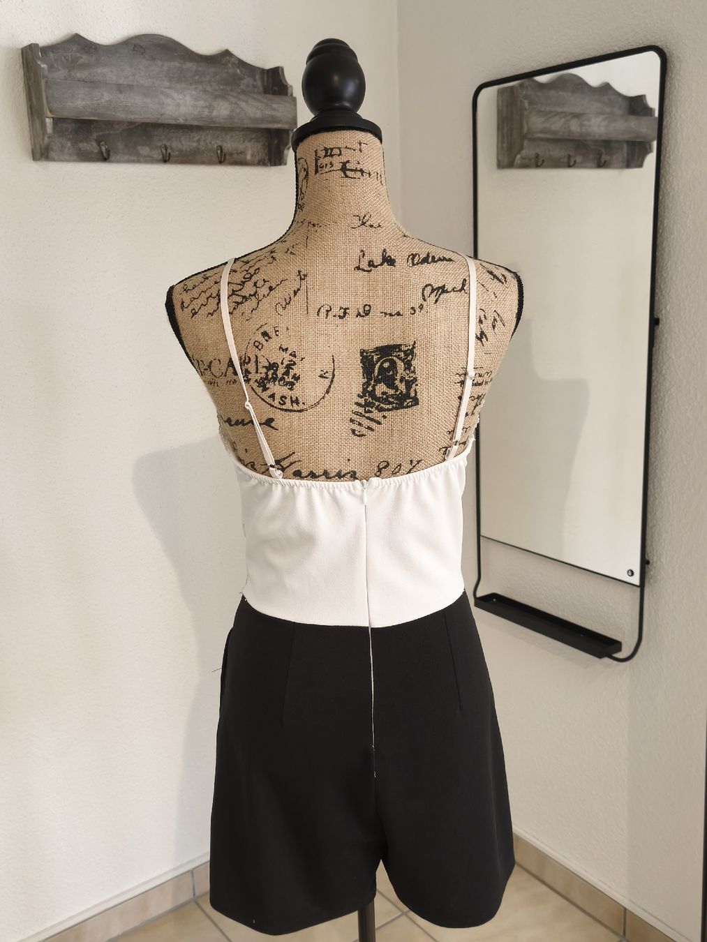 Tute: Jumpsuit, Kurz, Gr.M – Usato da Emmetten venduto da SecondhandSiska 2