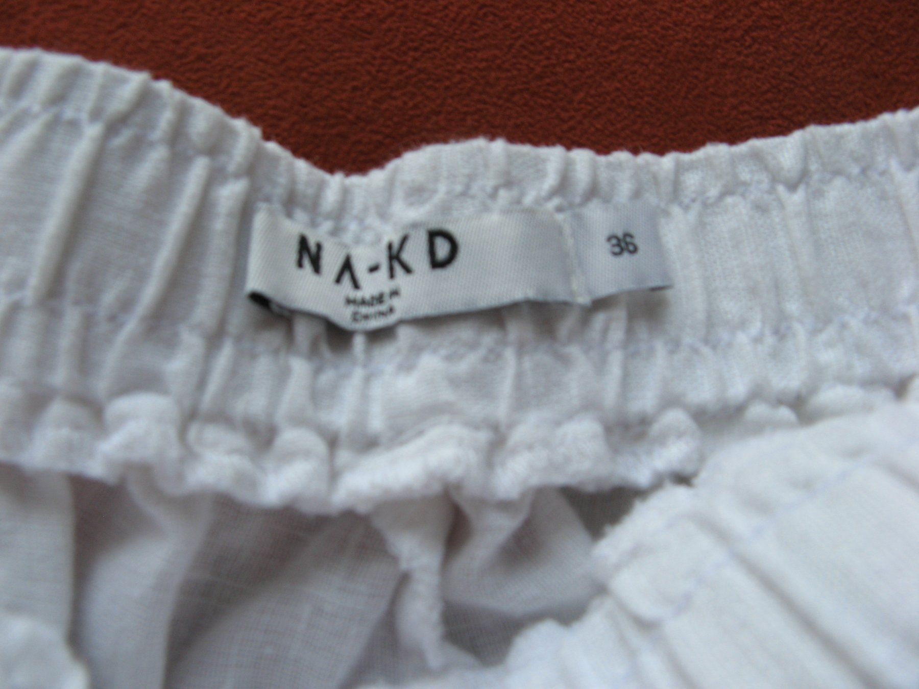 Na-kd Pantaloni: weisse Leinen Shorts Gr. 36 Na-kd – Usato da Zürich venduto da apil 3