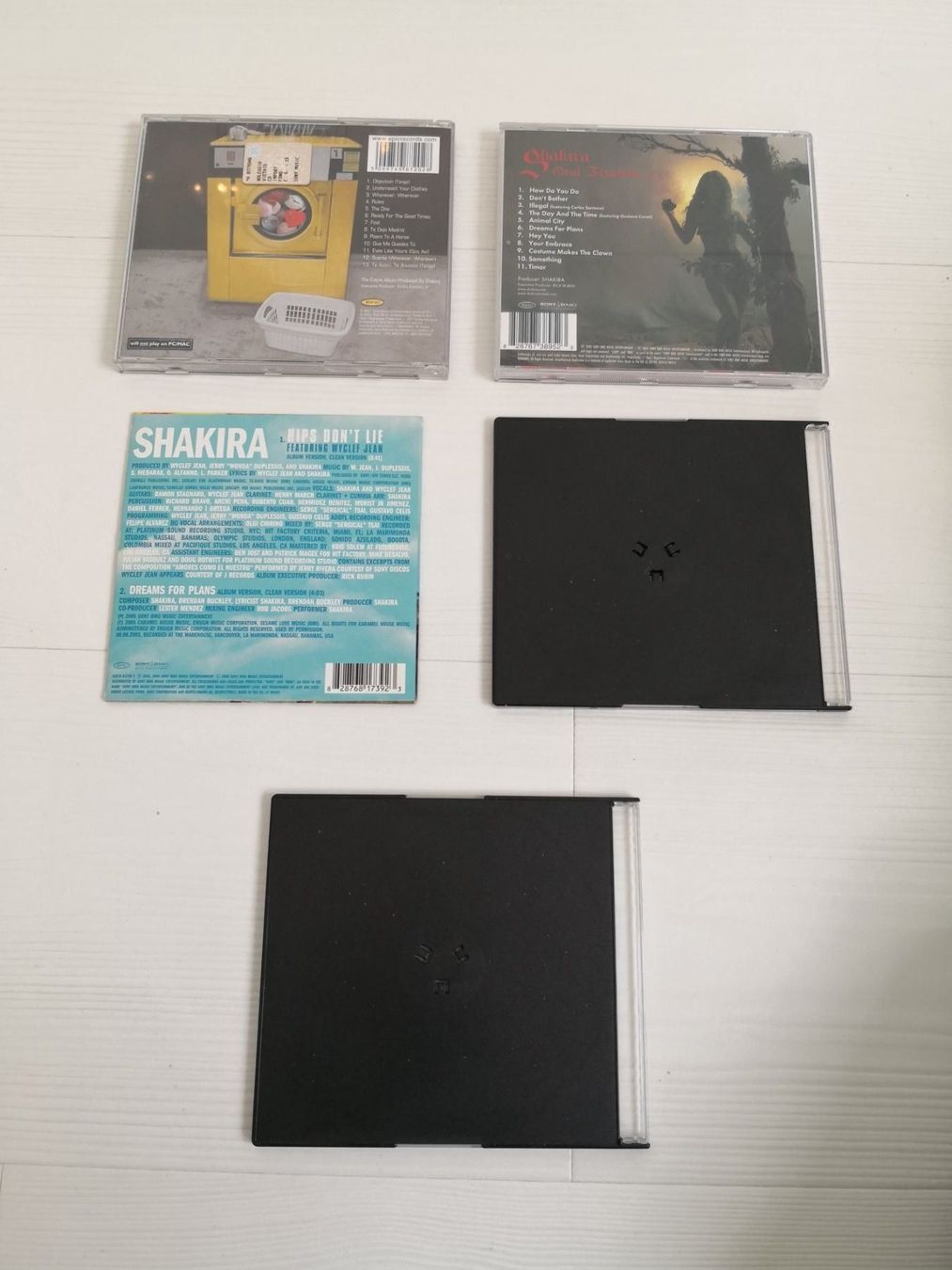 CD: 🤩5 STK: SHAKIRA CD'S – Nuovo (secondo la descrizione) da Olten venduto da Naja-Twins-Twins 2
