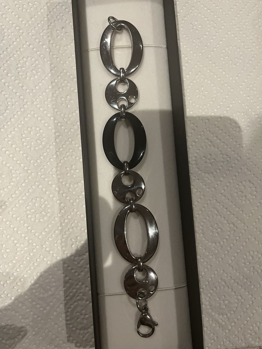 Bracciali & Braccialetti: Bracelet noir & acier – Usato da Fully venduto da Sassa68