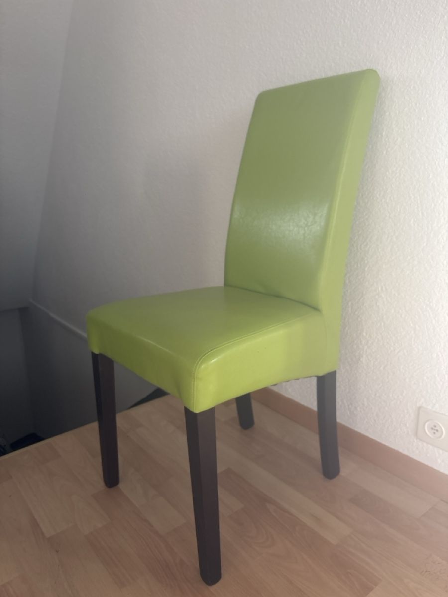 Chaises: Stuhl im grünem Kunstleder – D'occasion à Goldach par Richie88 1