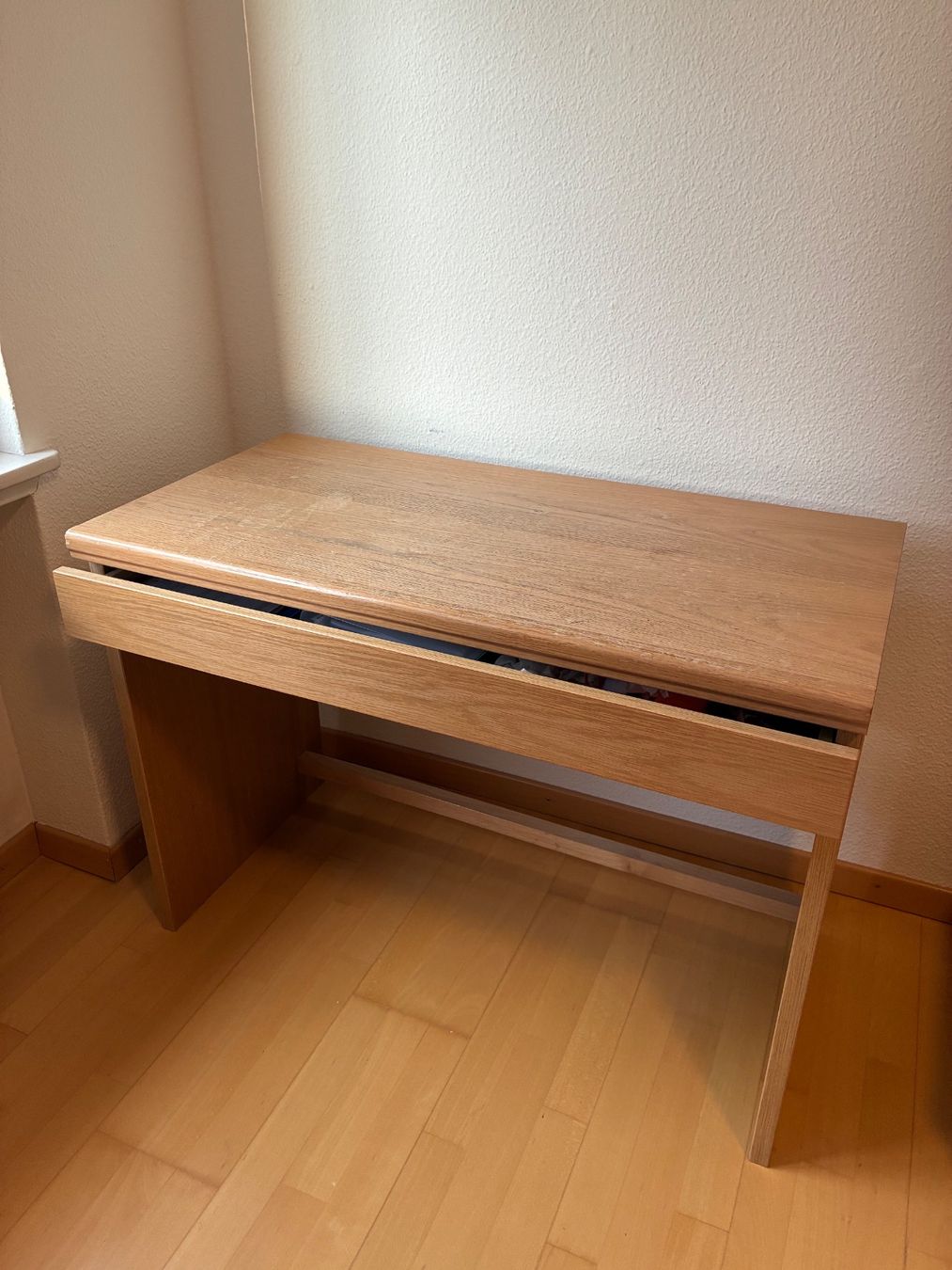 Scrivanie: Schreibtisch aus Holz – Usato da Zürich venduto da Ari_DP