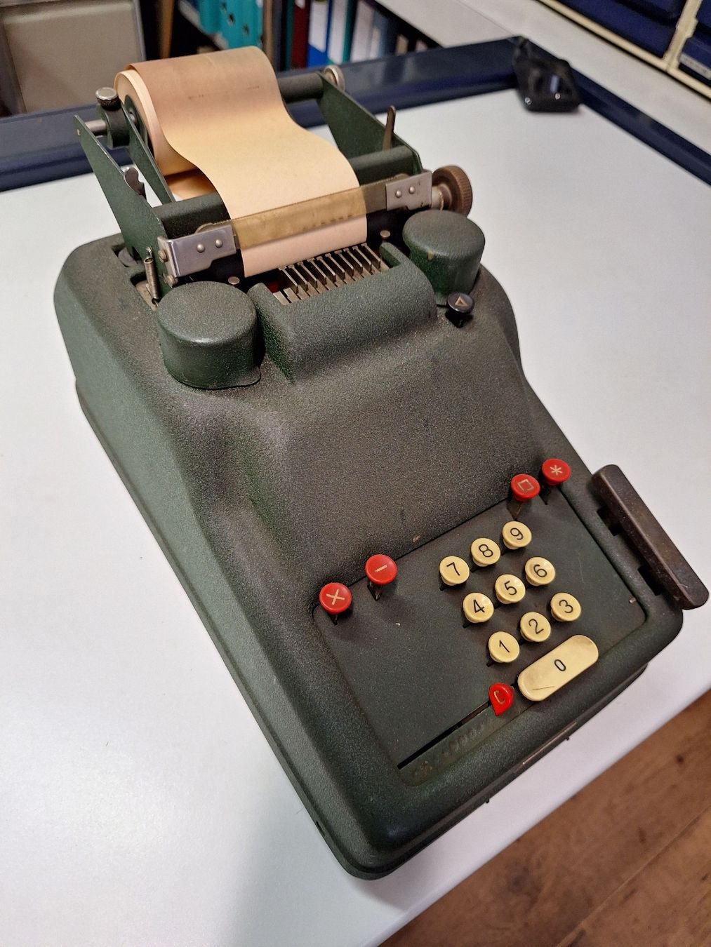 Tutte le macchine: Vintage Rechenmaschine von Addo – Usato da Brütten venduto da Mike164 1