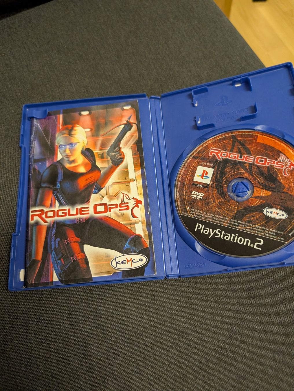 Giochi: Rogue ops Sony playstation 2 – Usato da Giubiasco venduto da Ticinerd 2