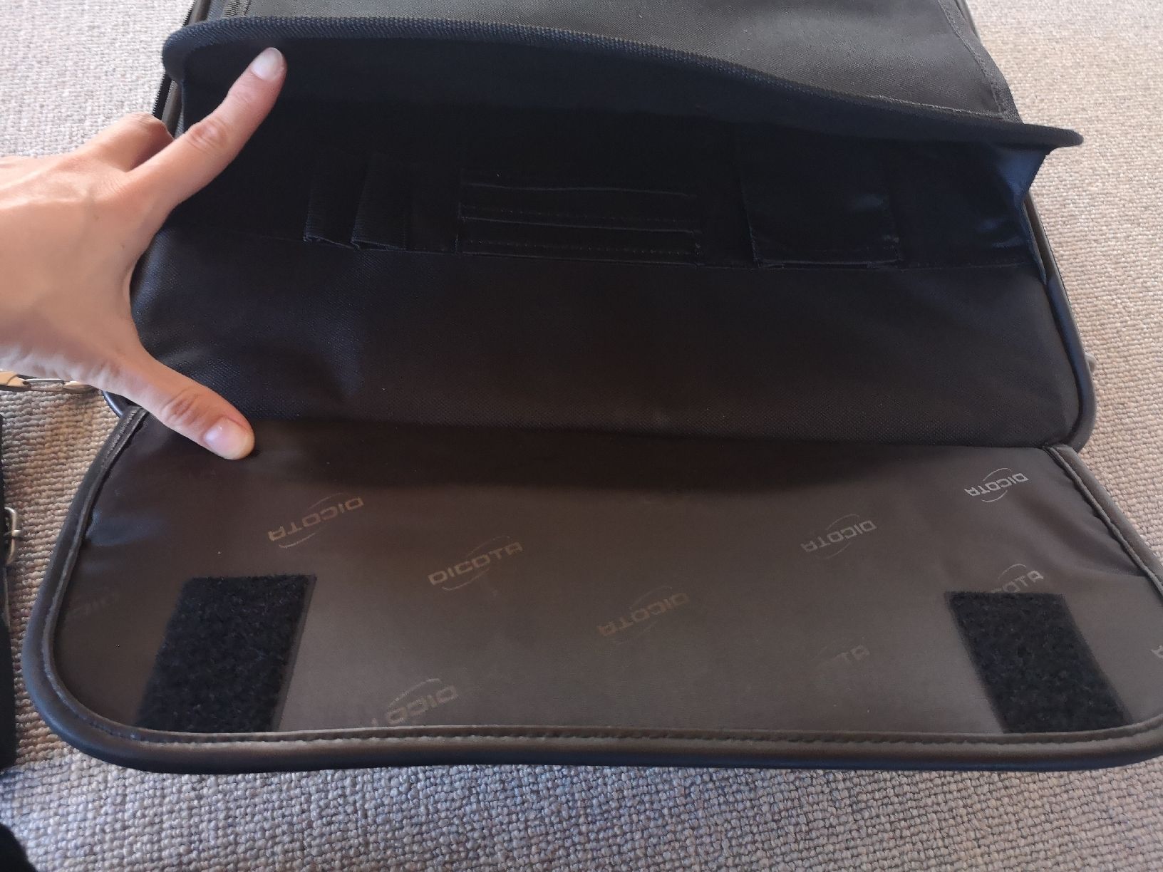 Koffer & Taschen: Dicota Laptoptasche – Neu (gemäss Beschreibung) aus Sissach von cor_n2dt 1