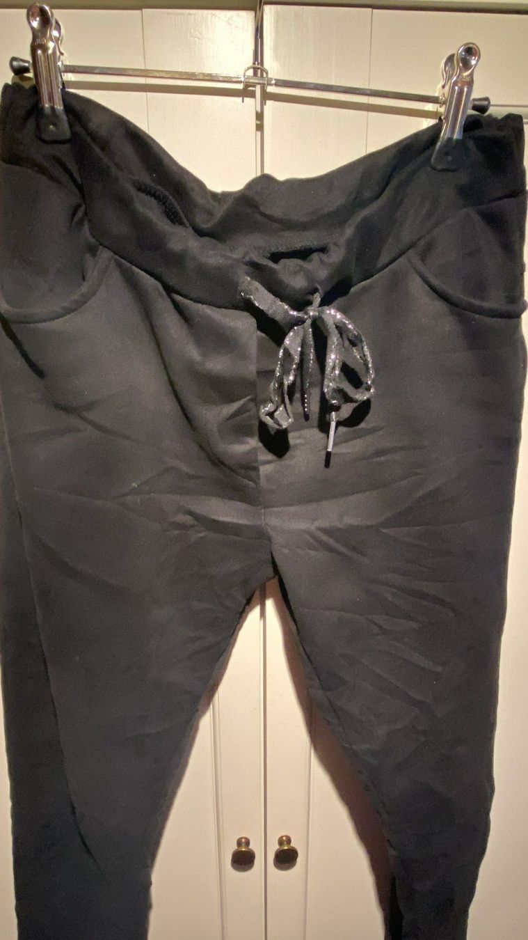 Pantalons: DAMENHOSE SAMTSTOFF,BLACK – Neuf (Voir description) à Meienried par ManuelaBoutique 2