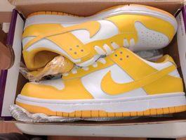 Nike dunks Canary