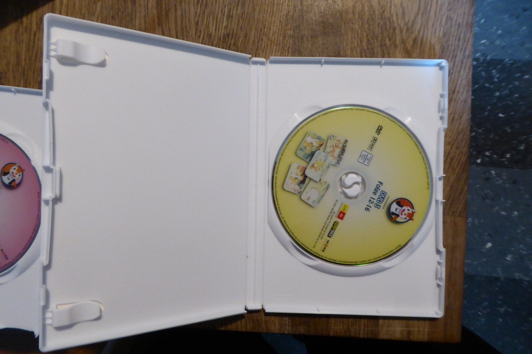 Tous les DVDs: 3xDVD Puschel das Eichhorn – D'occasion à Allschwil par Summelsarium 7