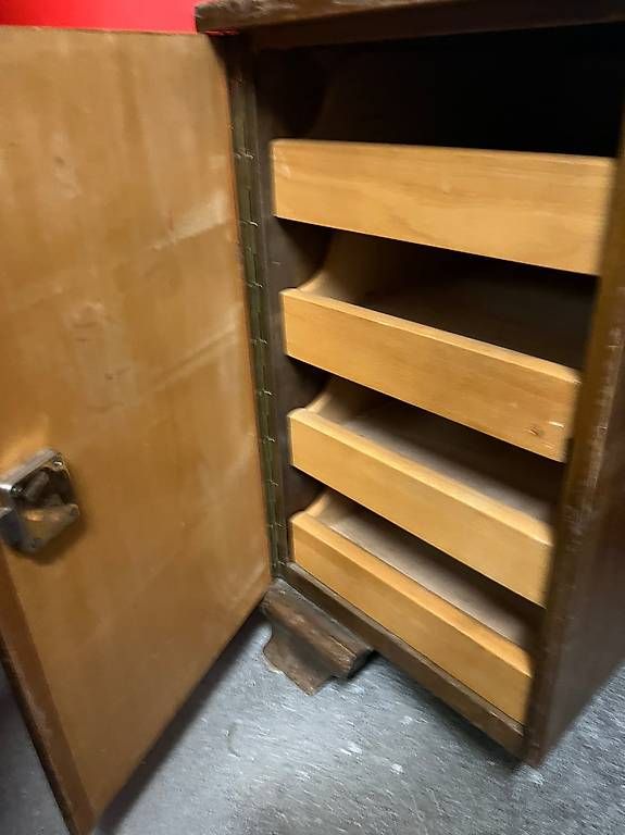 Scrivanie: Schreibtisch (Holz) – Usato da Bern venduto da Kevinem 1