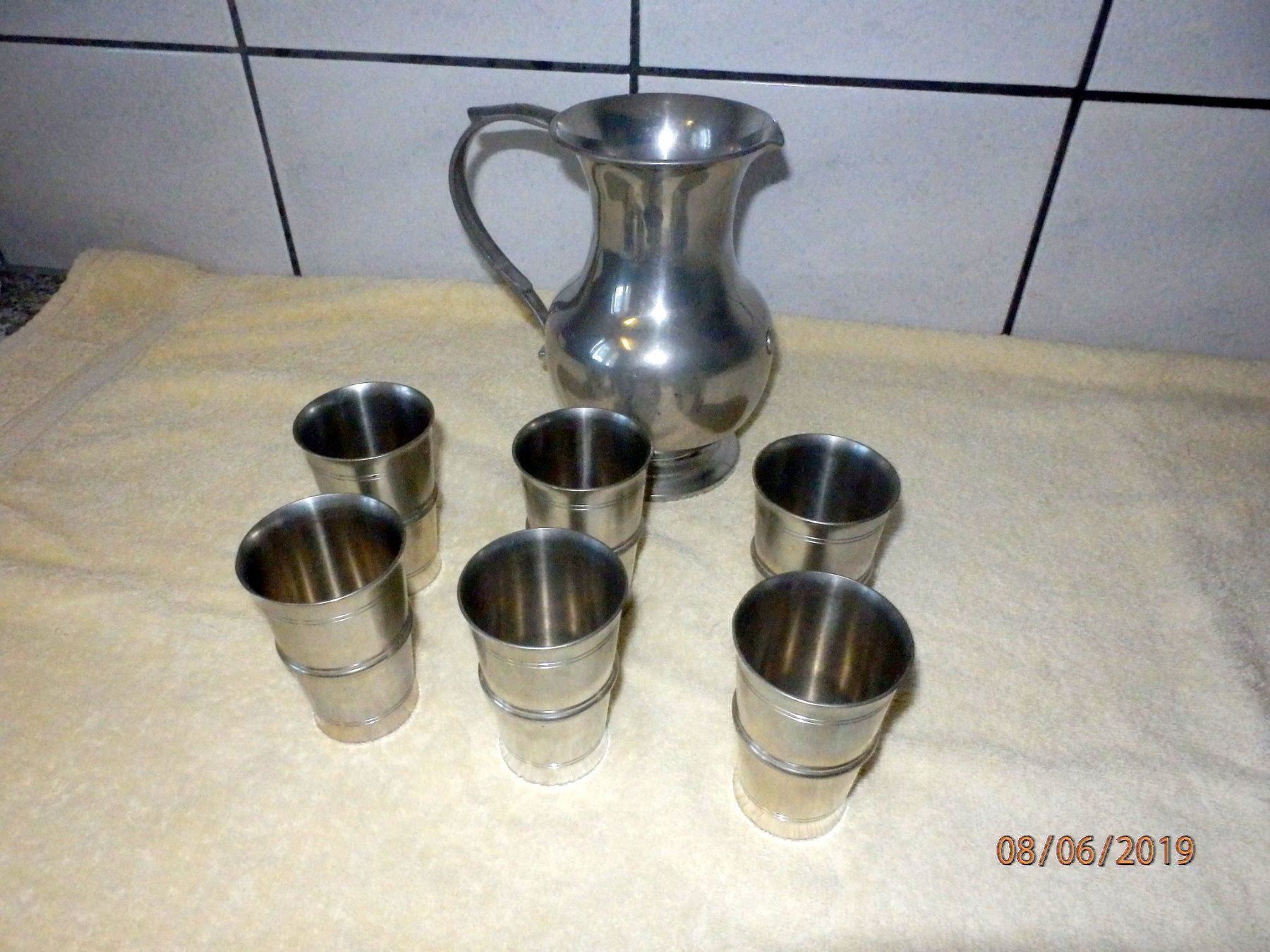 Caraffe: Zinnkrug mit 6 Becher, H.J. Geneve – Usato da Ueberstorf venduto da dinbau