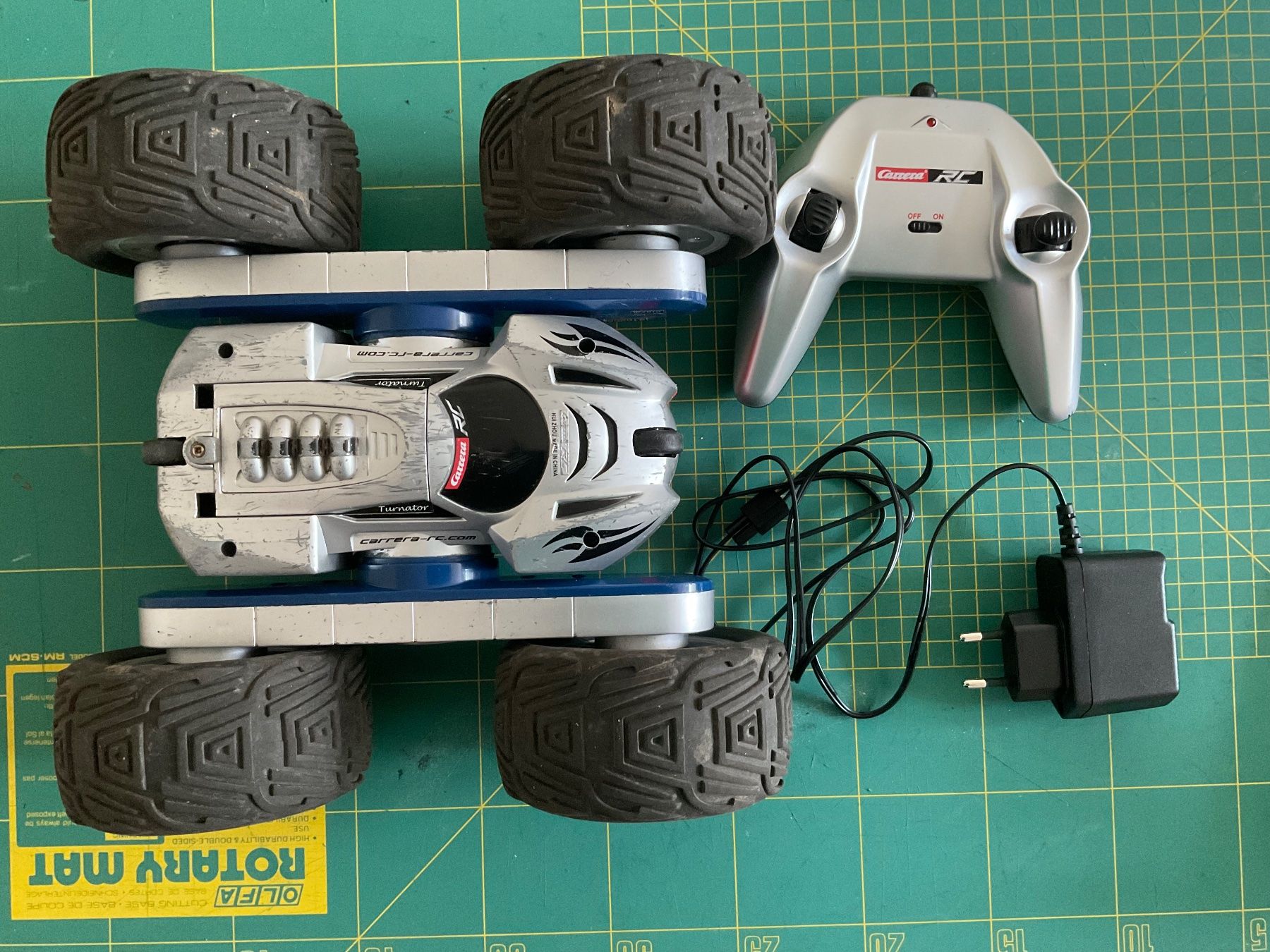 Giocattoli: Ferngesteuertes Auto – Difettoso da Hombrechtikon venduto da spookycat 1