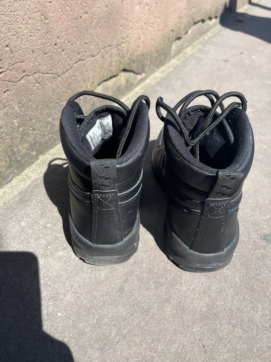 Nike Herrenschuhe: Nike high cut boots – Neu (gemäss Beschreibung) aus Zürich von cla_psy5 1