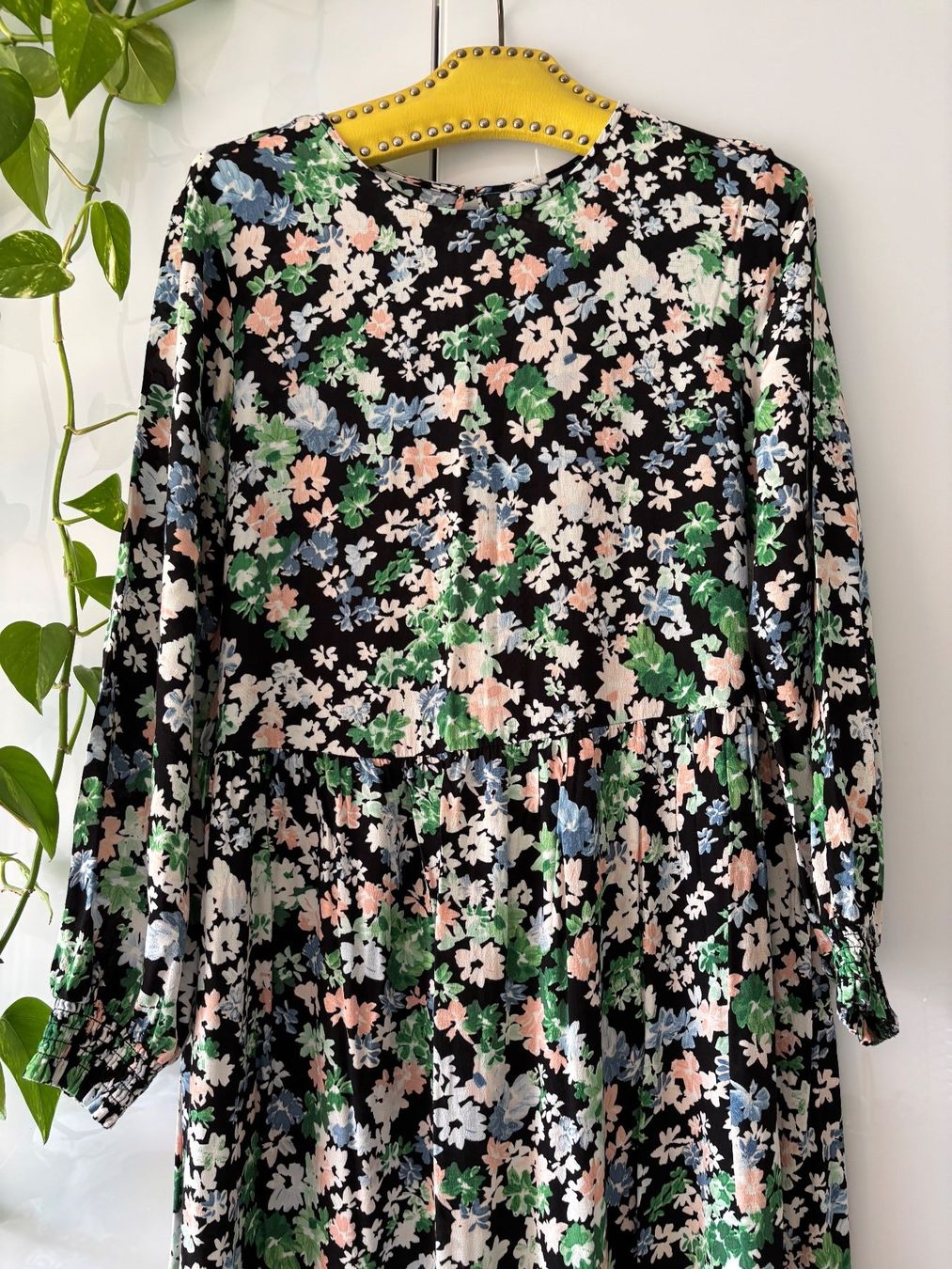 Robes: Maxidress mit Blumenprint – D'occasion à Zürich par missmodernage 1