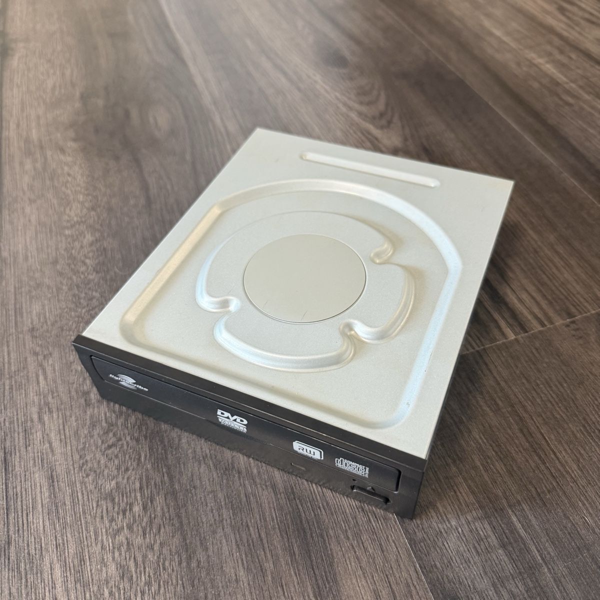 Audio- & Mediensysteme: Graveur DVD interne SATA – Gebraucht aus Evilard von Adrien___2