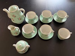 Süsses Miniatur Kaffee-Service mit Rosenmuster, mintgrün,...