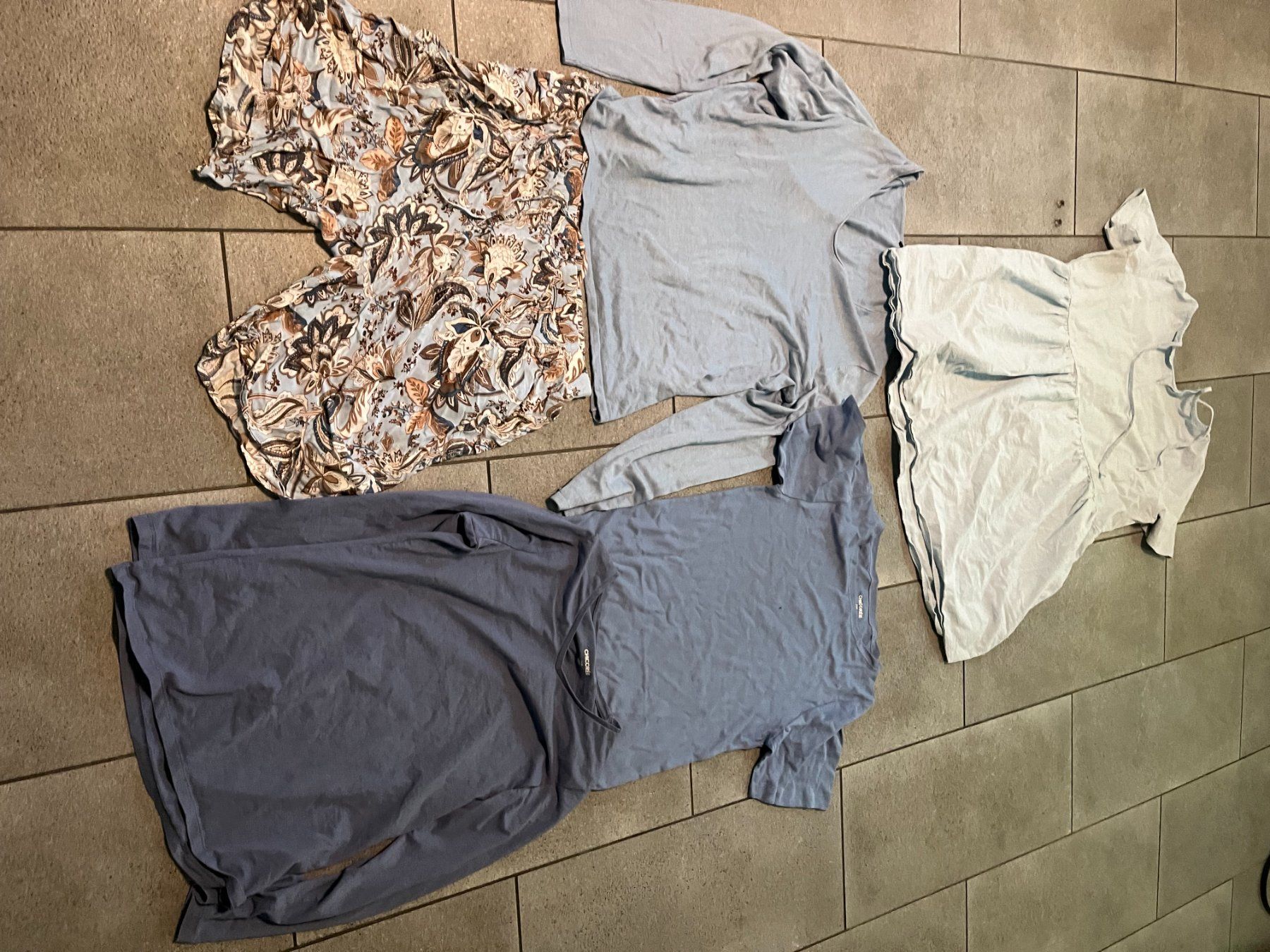 Kleider: Kleid – Gebraucht aus Solothurn von Floefi