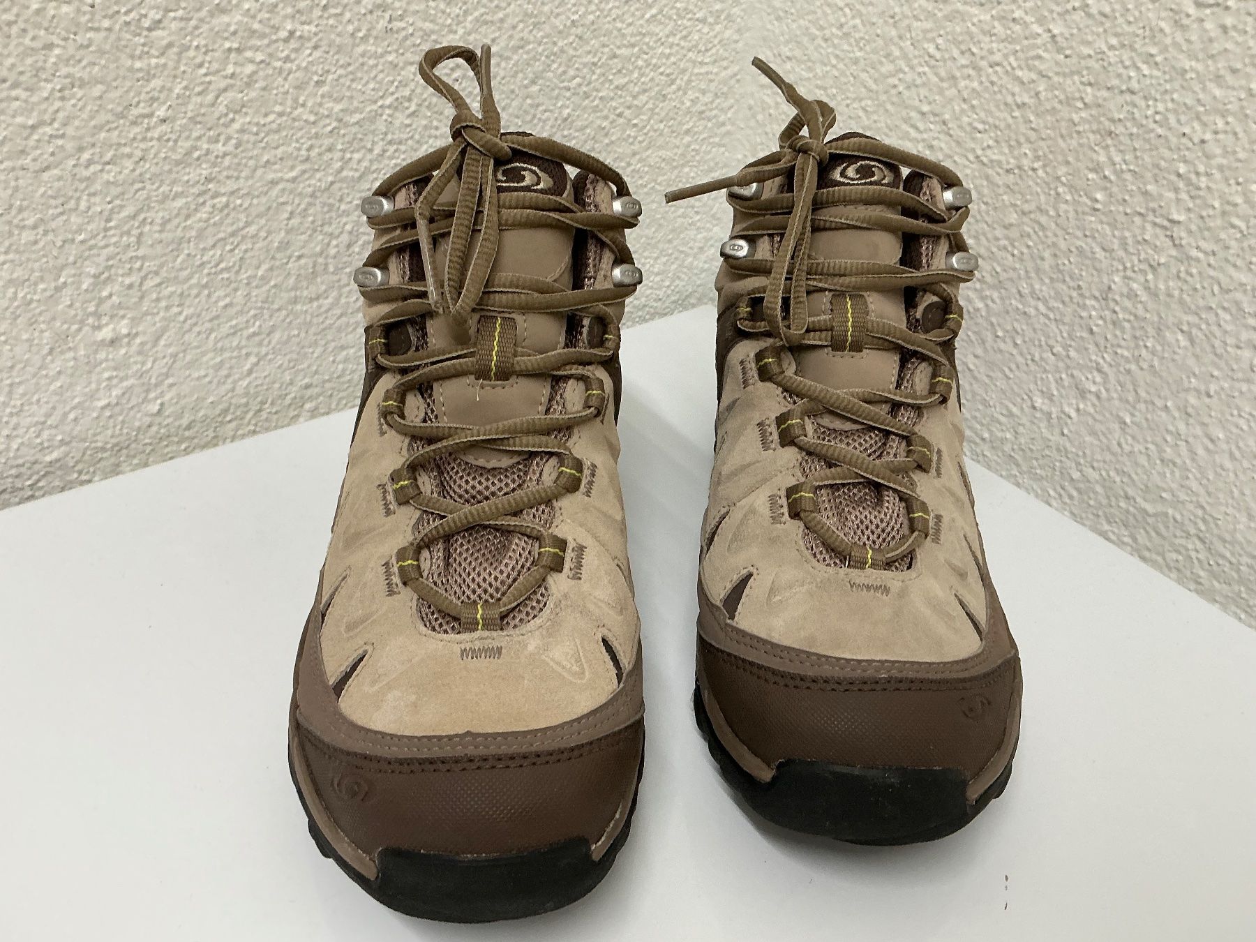 Salomon Scarpe da uomo: Salomon Hiking- Trekkingschuhe Gr.40 – Usato da Siebnen venduto da mac_8tmv 1
