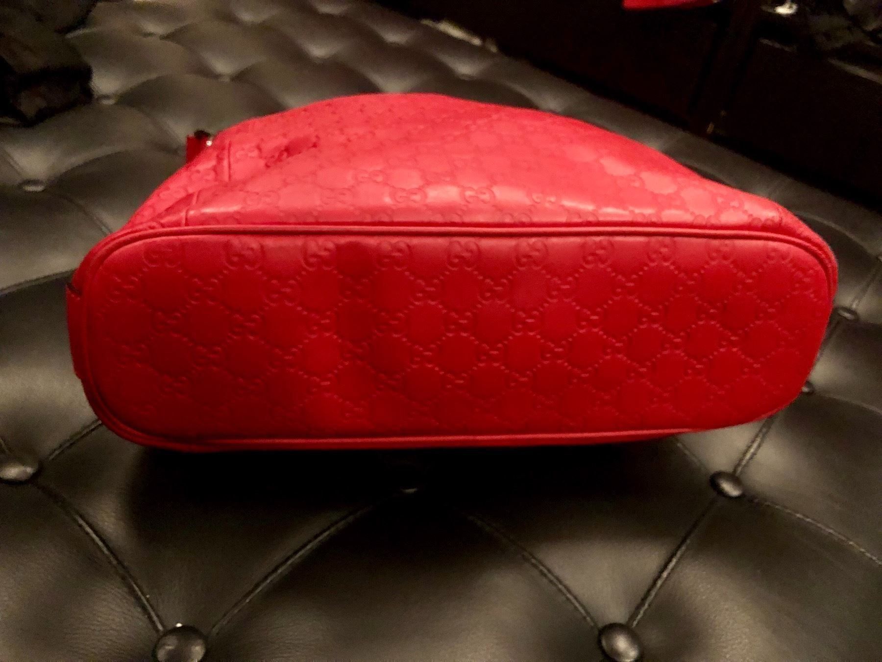 Gucci Sacs femmes: Gucci Tasche wie neu – Neuf (Voir description) à Pfaffhausen par Klaras_second_hand 1