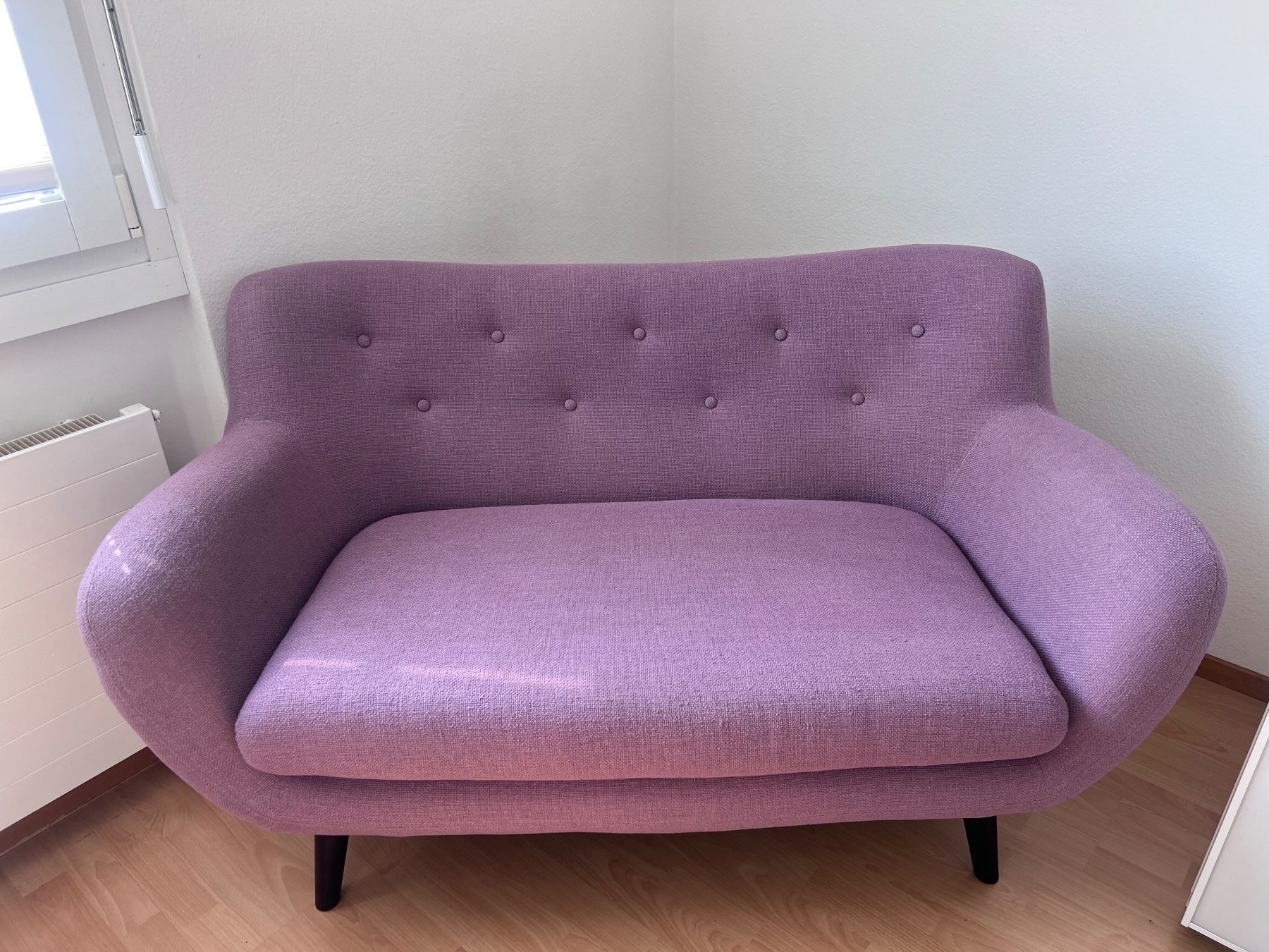 Livique Divani: Sofa Stoff, Farbe Flieder, 2er – Usato da Dübendorf venduto da Charlie03 1