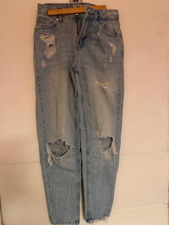 FB Sister Jeans Girlfriend Fit zerrissen Gr. XS Sommerstyle!
