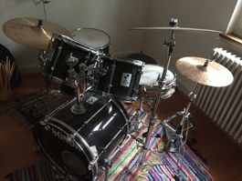 5 Teiliges Schlagzeug Sonor Force 2000