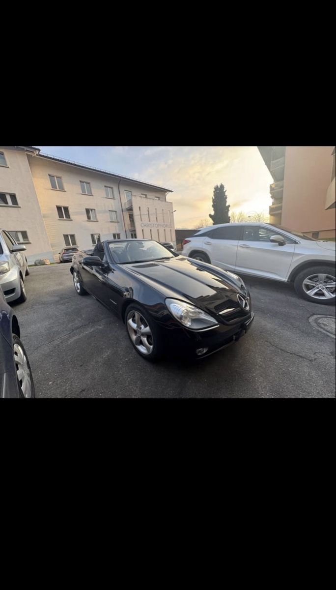 Mercedes-Benz Automobili: Mercedes-Benz SLK 200 – Usato da Root venduto da ivang04 2