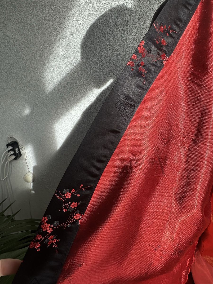 Kimono: Oriental Kimono, Black & Red, One Size – Usato da Vevey venduto da ledidream 5