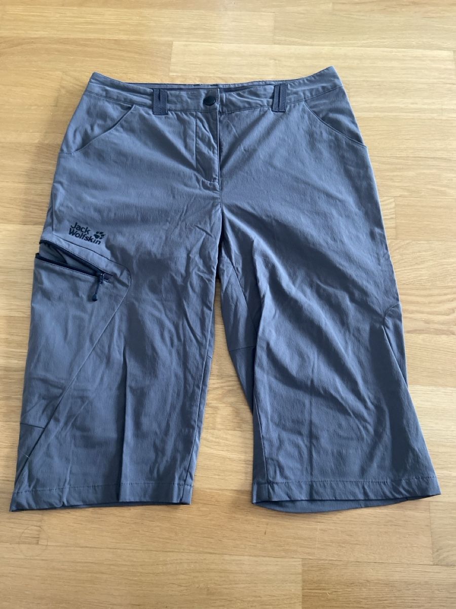 Jack Wolfskin Pantaloni: Jack Wolfskin Caprihose Gr. 38 Grau – Usato da Sisseln AG venduto da XBL-Rotstein
