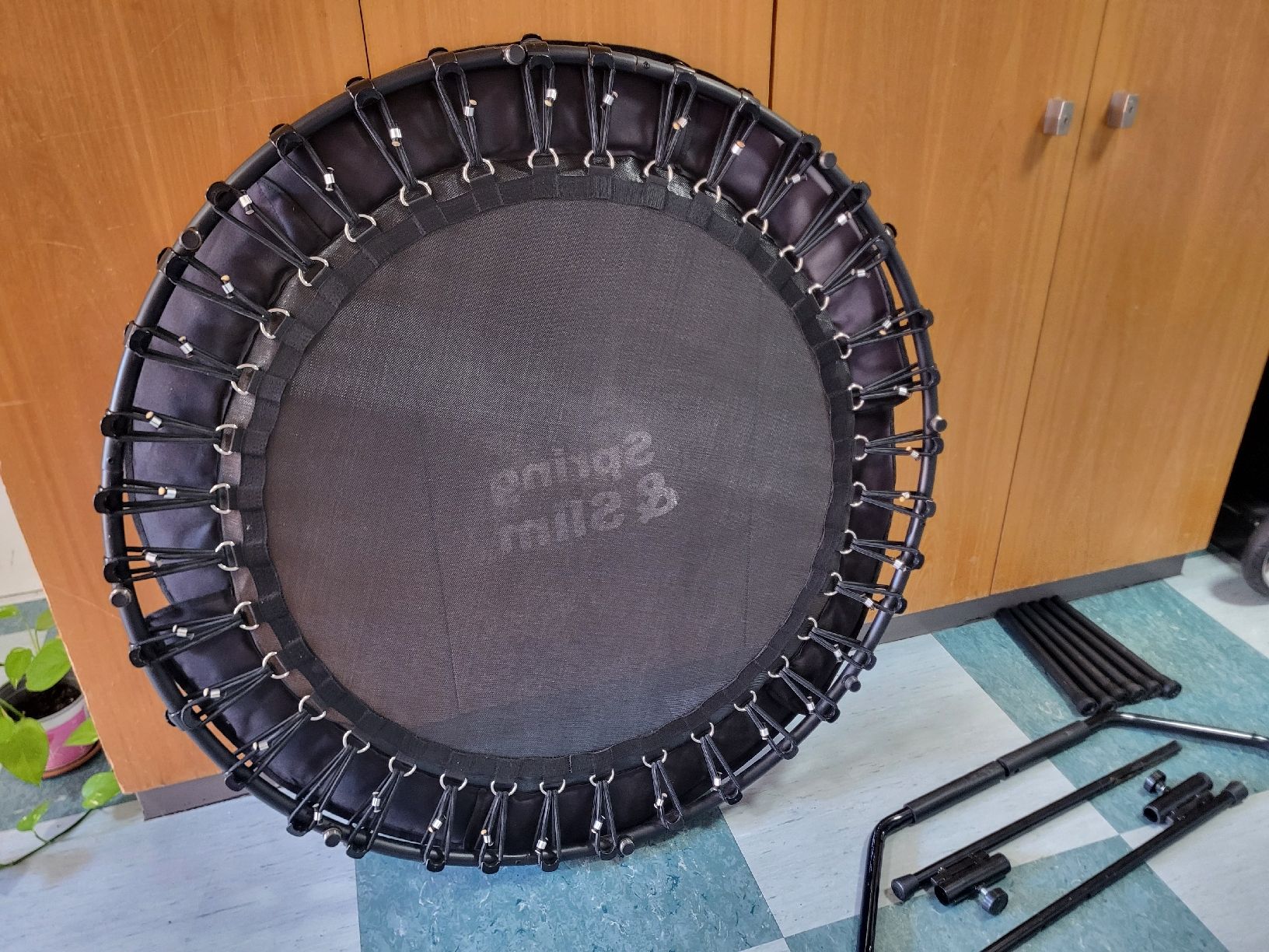 Trampoline: Fitness Trampolin mit verstellbarem Handgriff – Gebraucht aus Kaltbrunn von Schupplimeister 1