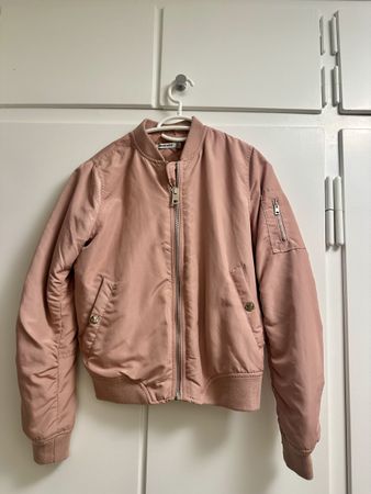 Bomber jacket Stradivarius pink size S good condition