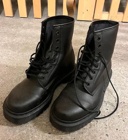 Dr. Martens