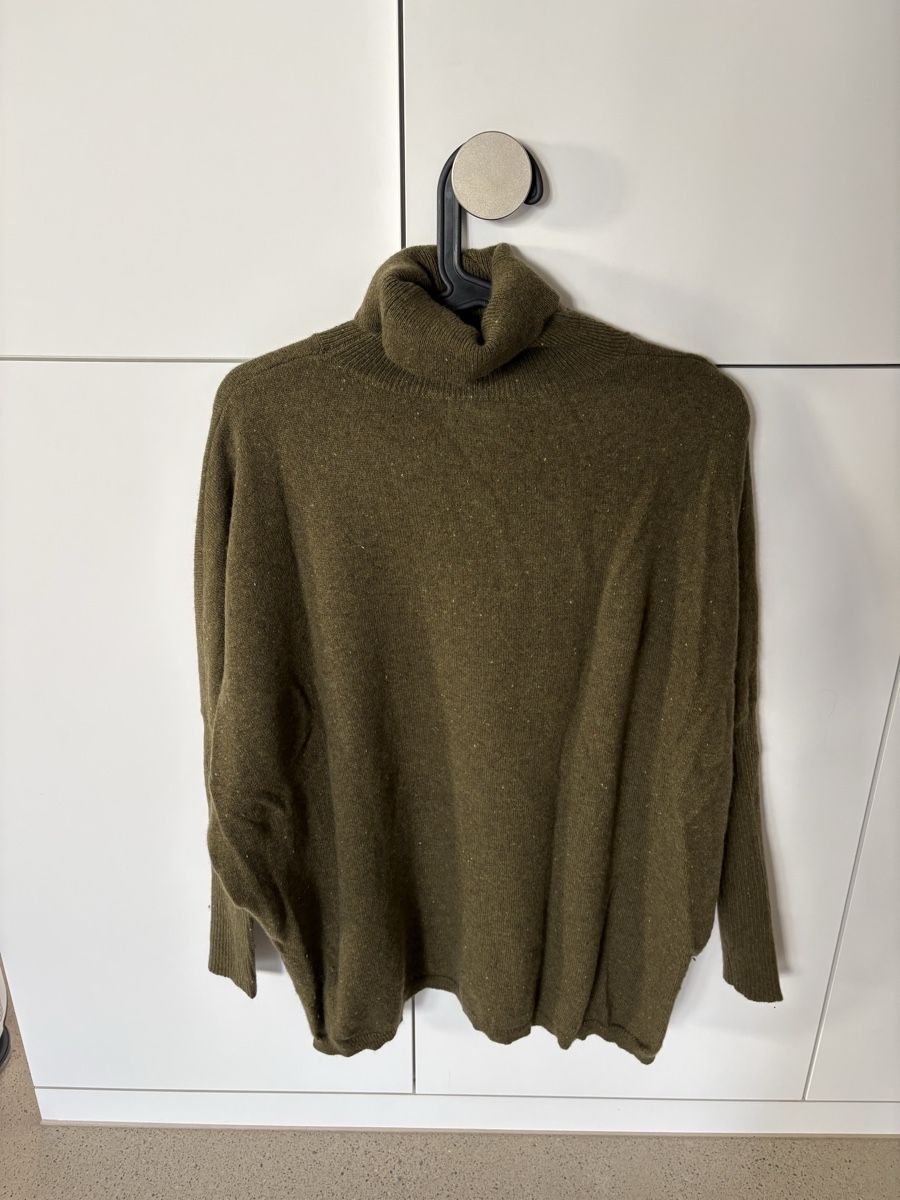 Maglioni & Felpe: 100% cashmere turtle neck – Usato da Zurich venduto da GCambiati 1