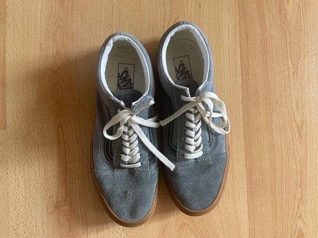 Vans Scarpe da uomo: VANS Old Skool Gr. 42 Wildleder Gummisohle Schuhe Sneaker – Usato da Luzern venduto da Secondhand-05 1