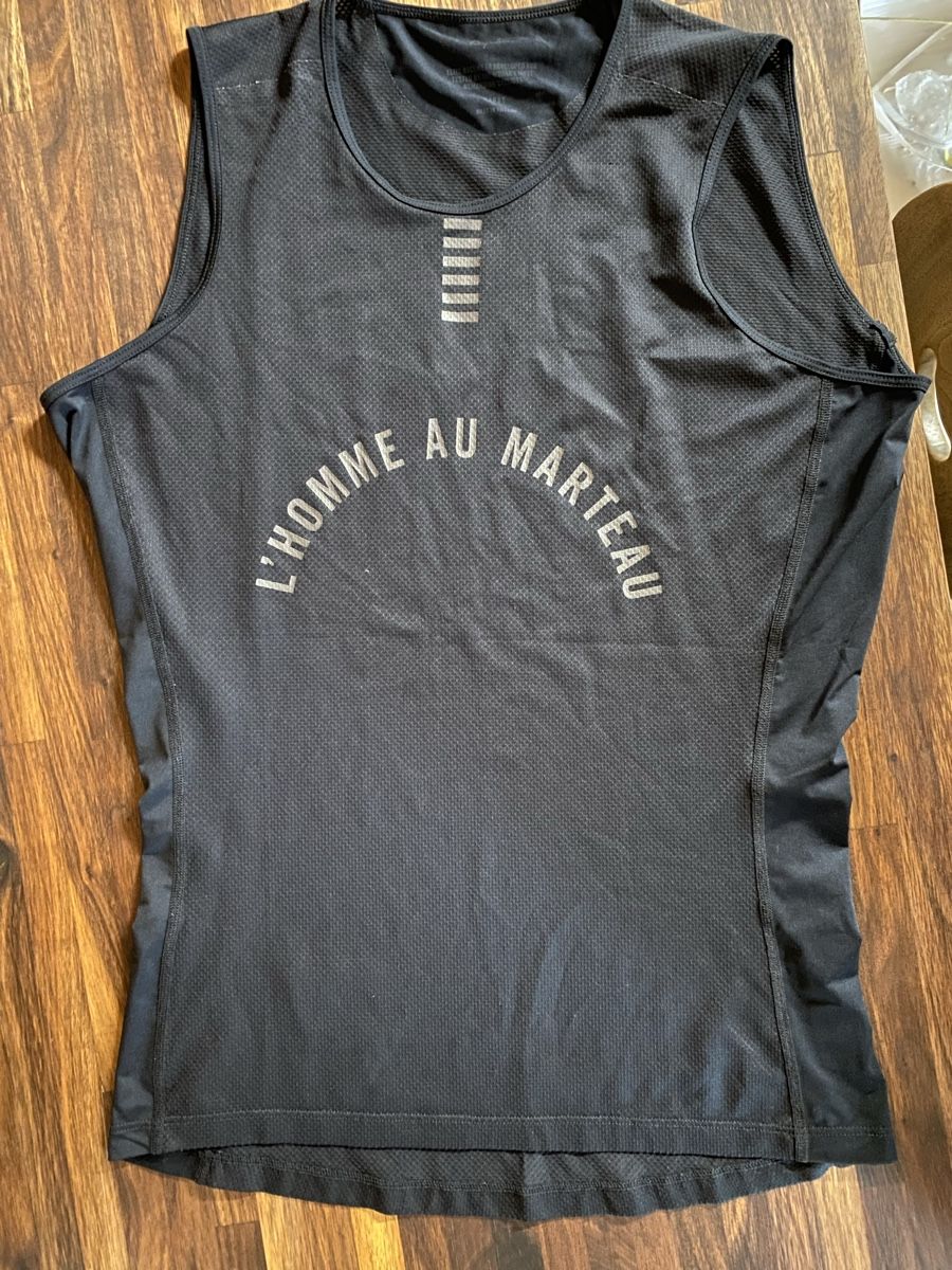 Rapha T-Shirts: Rapha Unterhemd schwarz Grösse L neuwertig – Gebraucht aus Nottwil von ani_x6ff