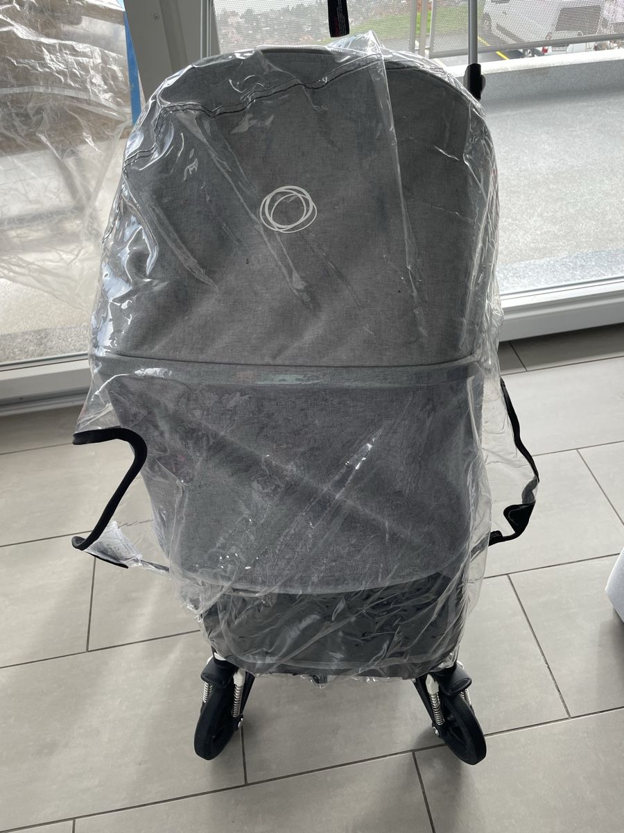 Bugaboo Carrozzine: Poussette Bugaboo Cameleon 3 nacelle + siège +accessoires – Usato da Chardonne venduto da ec_1 9